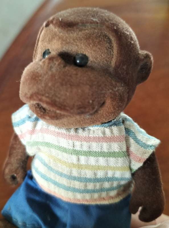 Vintage Sylvanian gorilla (8cm)