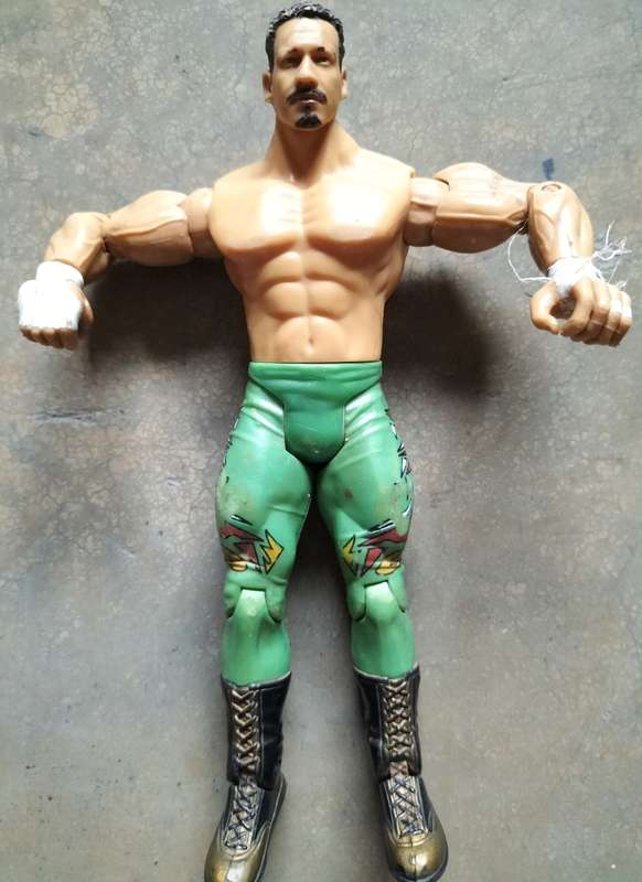 Vintage WWE wrestler toy (2003)