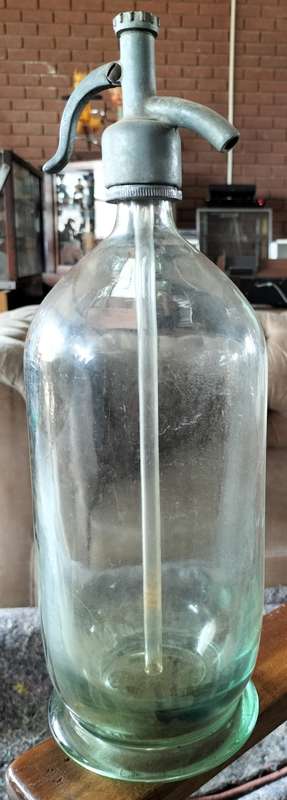 Vintage Soda Syphon Siphon - no markings - greenish tint