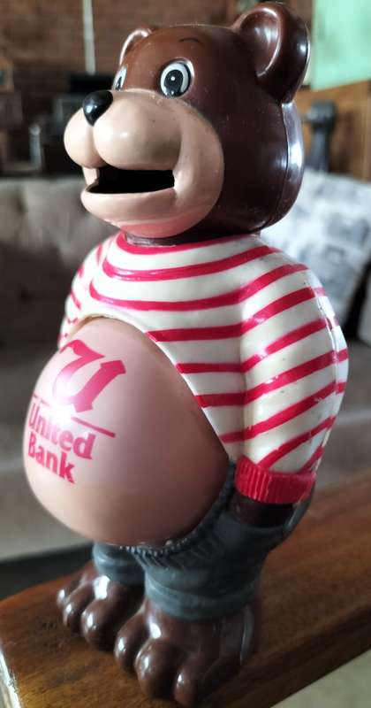 Vintage United savings bank / money box / piggy bank