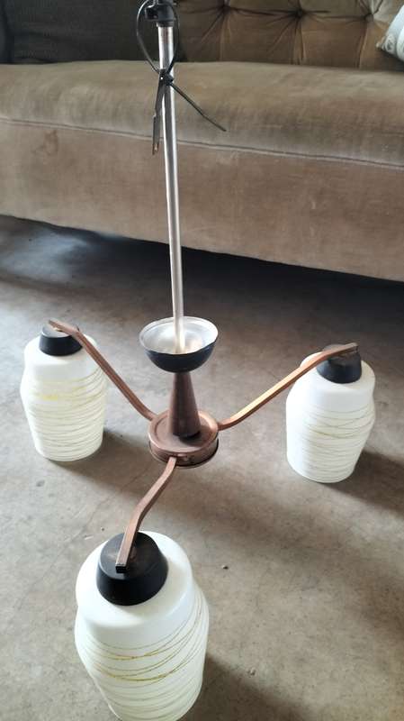 Vintage light fitting with 3 shades