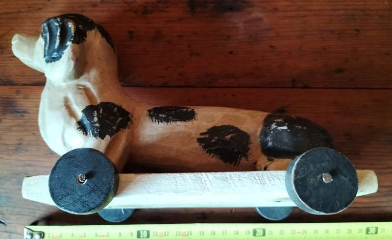 Vintage toy - Wooden pull along dog in wheels