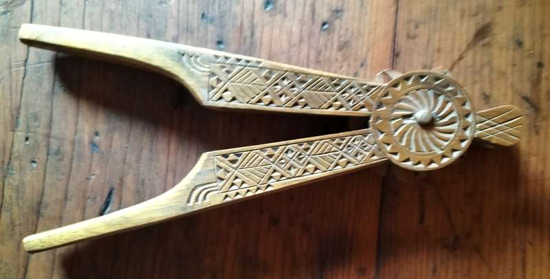 Vintage wooden Nutcracker - fine carving