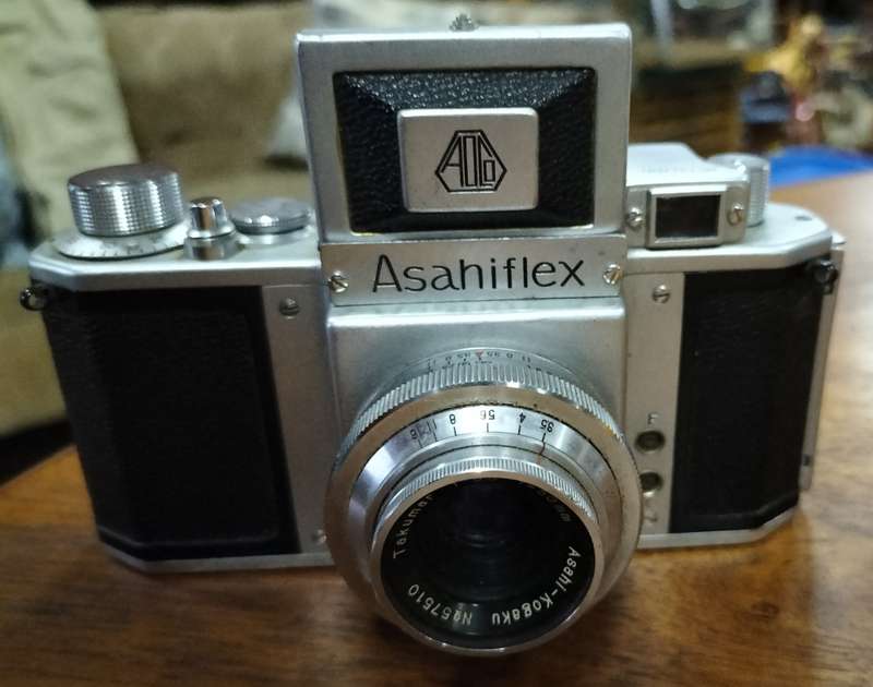 Vintage Asahiflex IIb (1954) camera