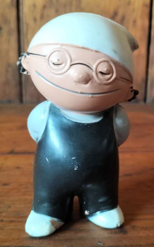 Vintage German plastic figure / doll (Manchen) (10 cm)