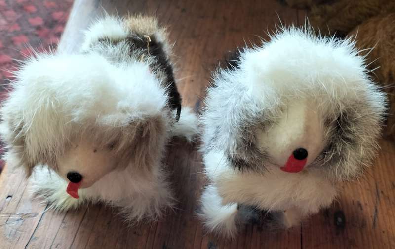Antique wind-up toy dogs (x2)