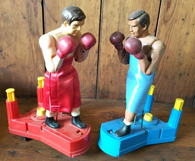 Vintage toy - 2 Boxers (functional)