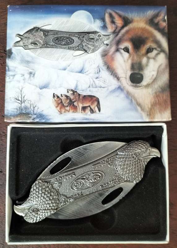 Gimmicky knife