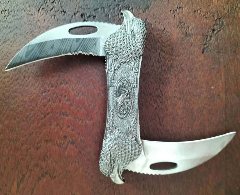 Gimmicky knife