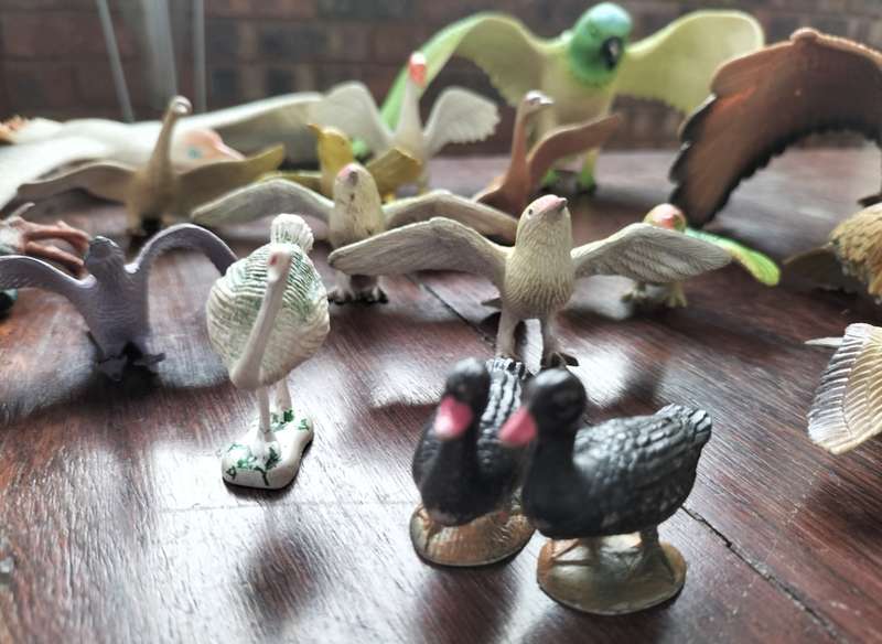 Vintage collection of plastic birds (x20))