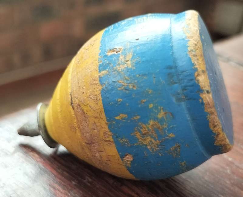 Vintage wooden tolletjie (5cm)