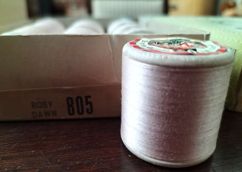 Vintage boxed Cotton thread / Coats Super Sheen (Rosy Dawn x 10)