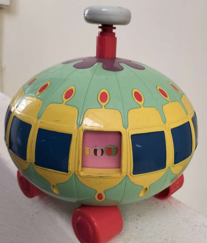 Vintage tin toy - Hasbro - Spinner on wheels
