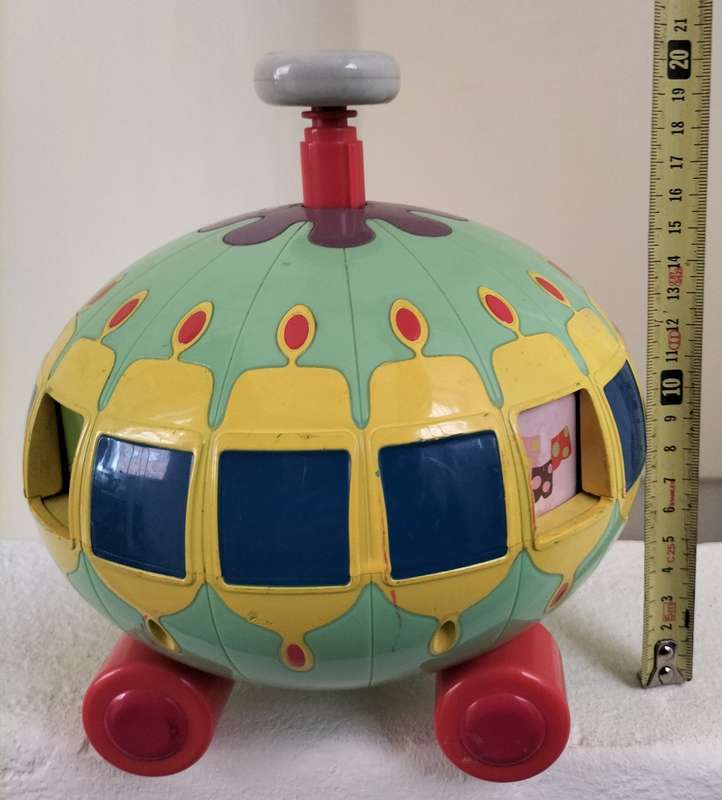 Vintage tin toy - Hasbro - Spinner on wheels