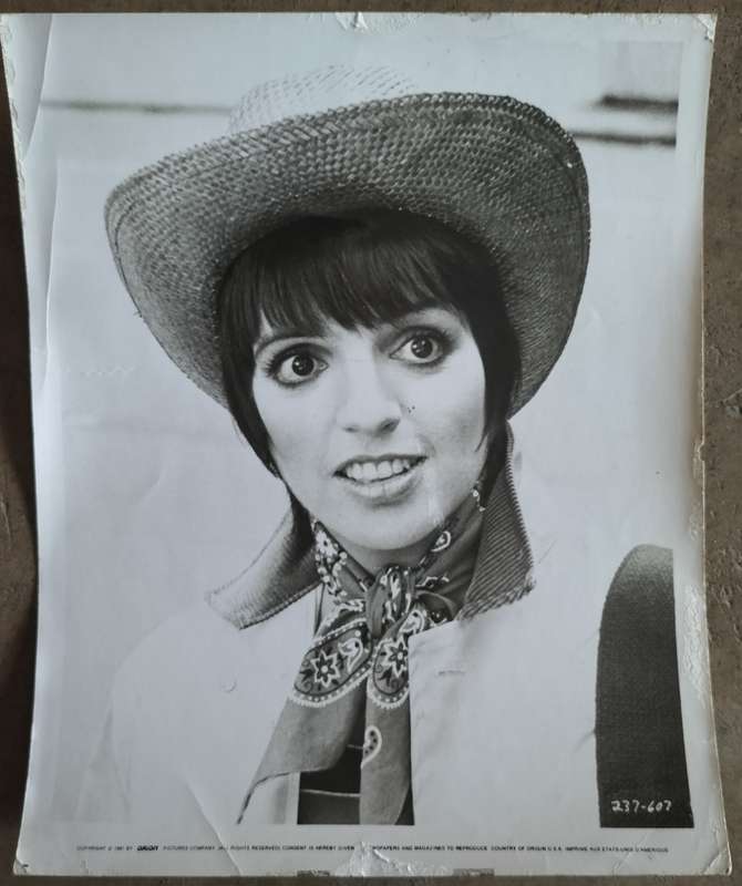 Lisa Minneli photograph (25 x 20cm)