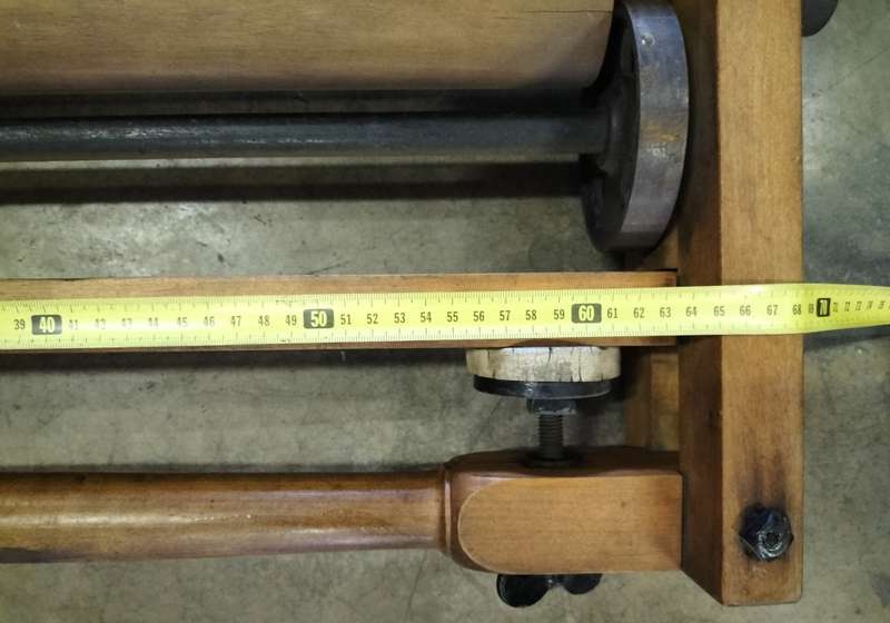 Antique mangle / wringer (heavy wooden framed)