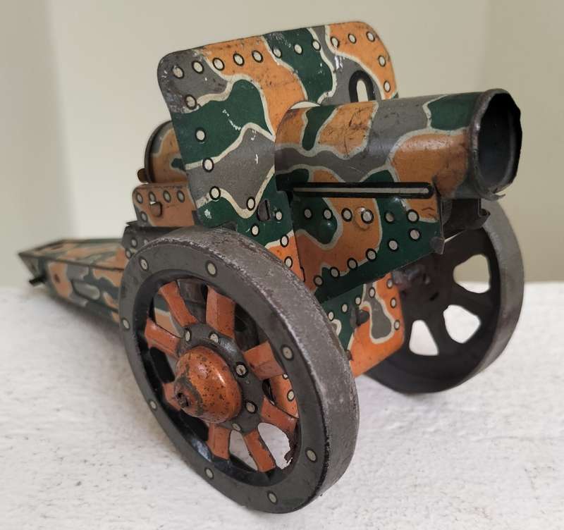 Vintage Tin Toy - Canon (with winding mechanism)