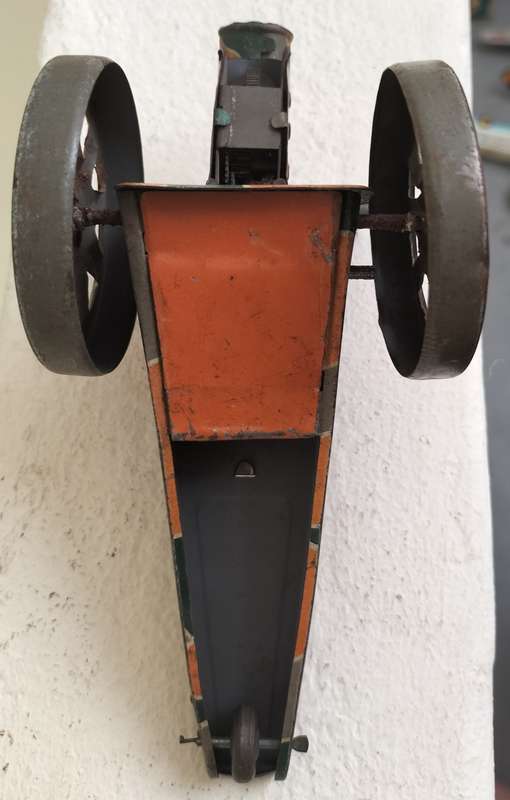 Vintage Tin Toy - Canon (with winding mechanism)