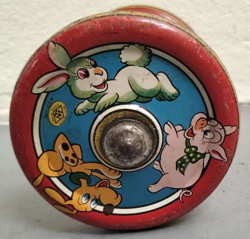 Vintage tin toy - musical/noisy roller