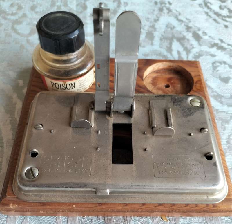 Boxed vintage Craig JR film slicer (both bottles included))