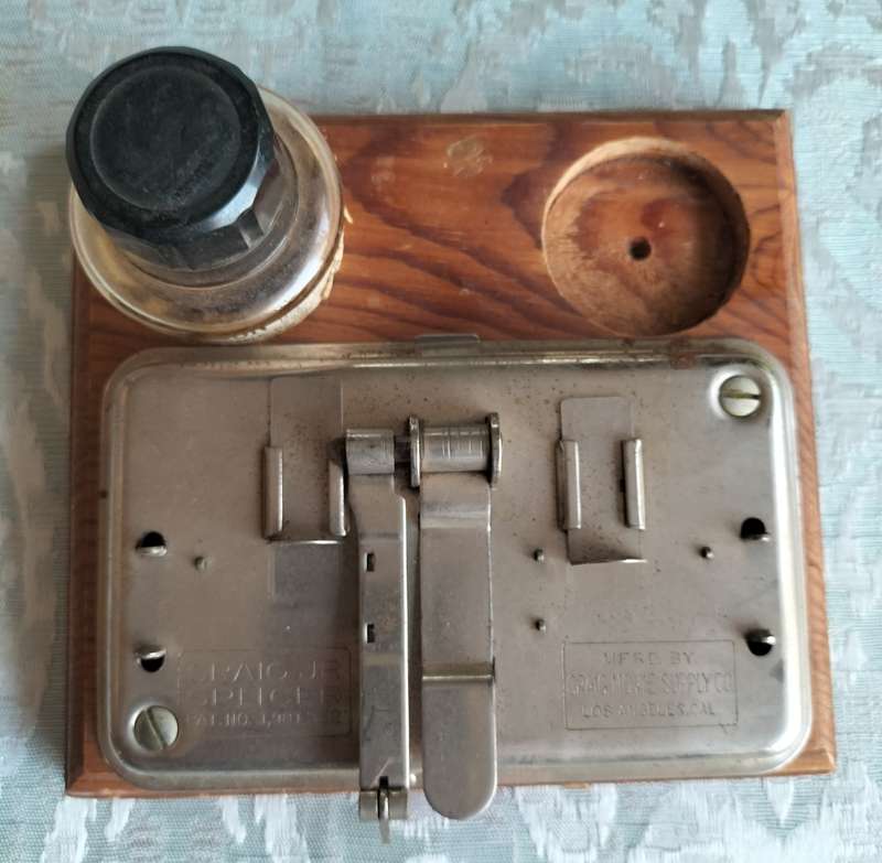 Boxed vintage Craig JR film slicer (both bottles included))