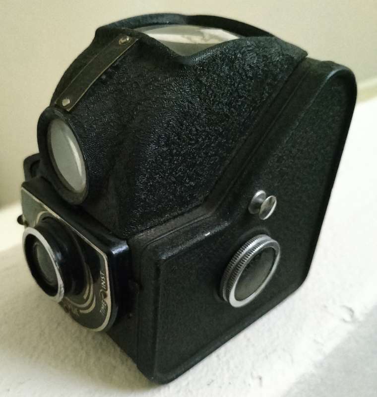 Vintage Ensign Metal camera (Ful-Vue)