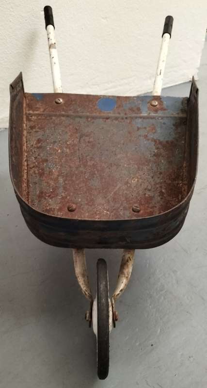 Vintage children`s wheelbarrow - For the restorer