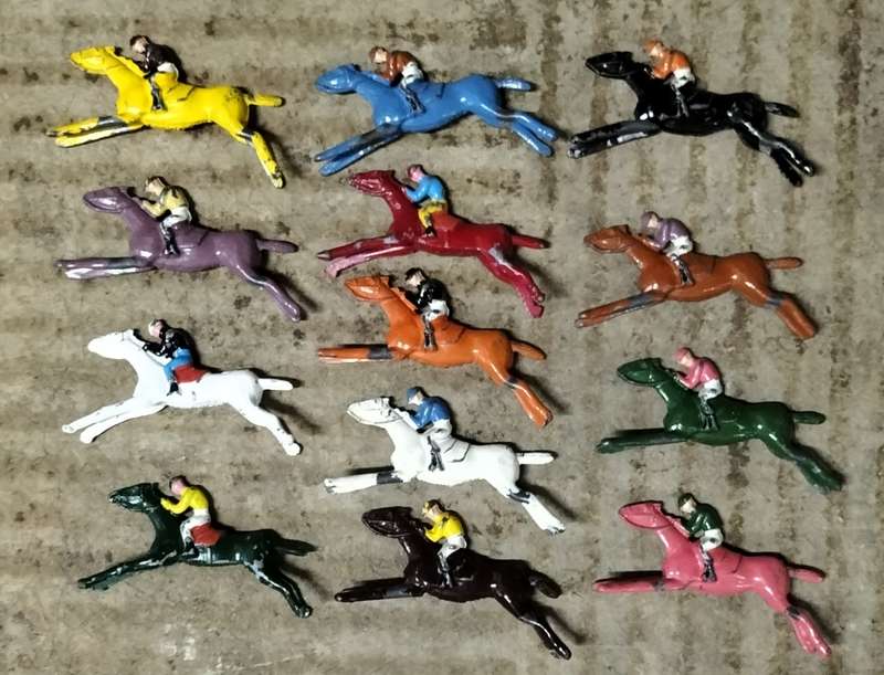 Vintage Chad Valley/Escalado metal horses (x13)