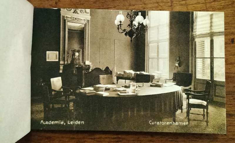 Dutch Postcard booklet - Academie Leiden - complete with 10 cards