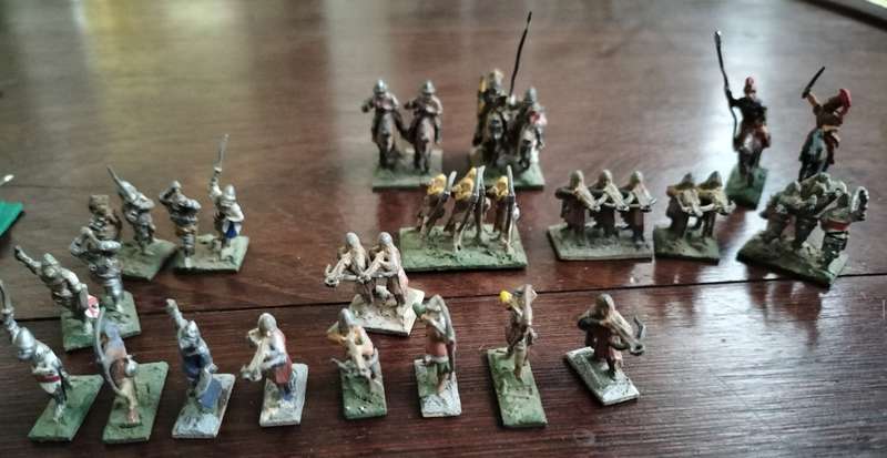 Vintage miniature led war game set (135 pieces)