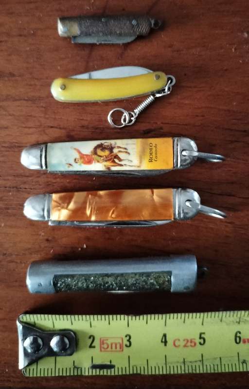 Vintage miniature pocket knives (x 5)
