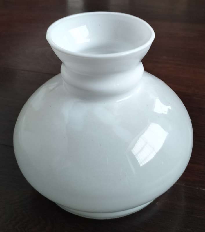 Vintage lamp shade (white)