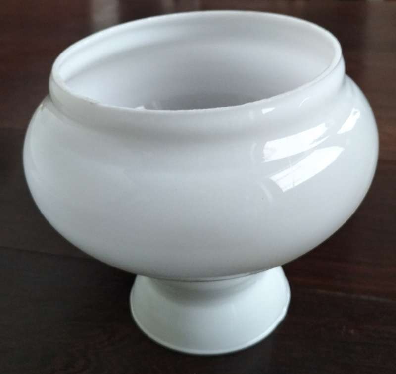 Vintage lamp shade (white)