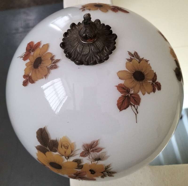 Heavy lamp shade (with flower patterns)