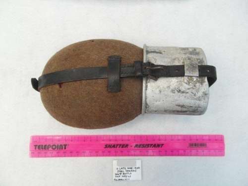 WW2 RED STEEL GERMAN BOTTLE CUP HRE 42
