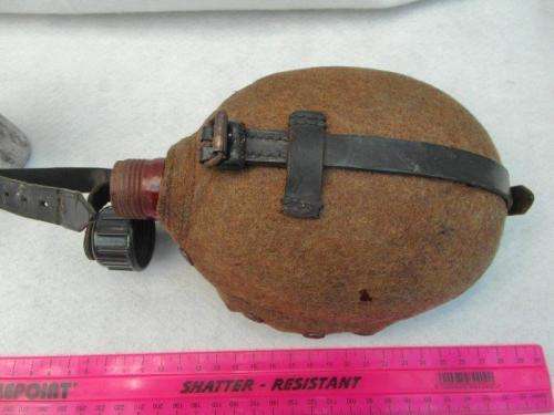 WW2 RED STEEL GERMAN BOTTLE CUP HRE 42