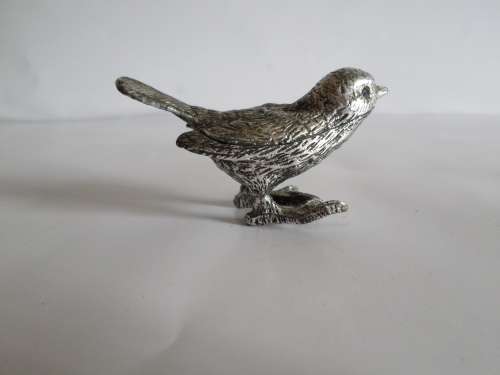 Florenza Bird pill box with tiny tongs. Excellent condition