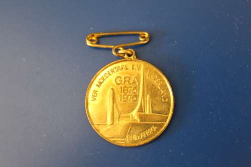 1975 Vir Moedertaal en Vaderland Suid Afrika. Afrikaanse Taal Monument Medallion.