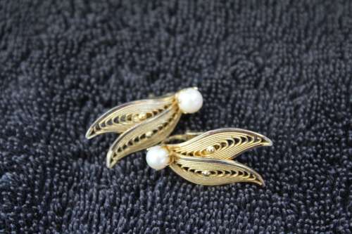 Vintage Costume clip on Earrings