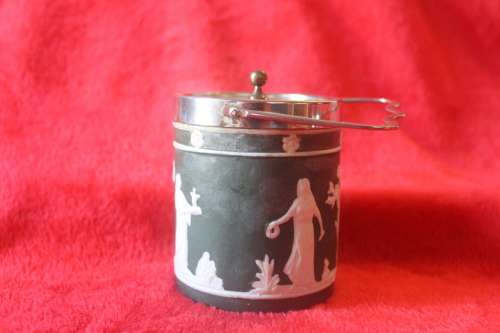 DARK OLIVE GREEN JASPERWARE WEDGWOOD SUGAR JAR 90mm ENGLAND