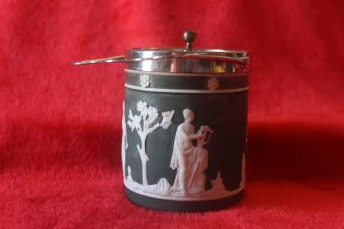 DARK OLIVE GREEN JASPERWARE WEDGWOOD SUGAR JAR 90mm ENGLAND