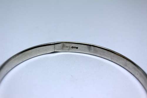 Large Hallmarked Chester 1924 Silver Bangle. Bevelled edges. 27cm diameter.