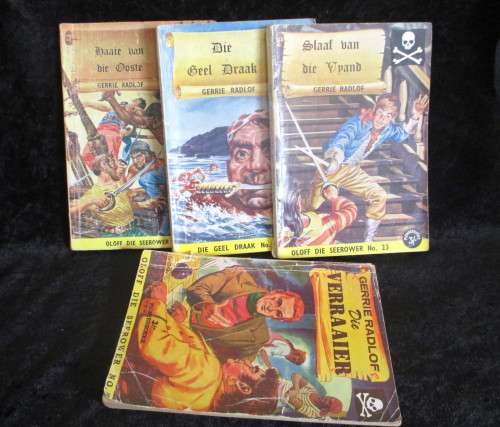 GERRIE RADLOF 4 x Oloff Die Seerower Eerste Publikasie/First Publications. Paper back/Sagte band