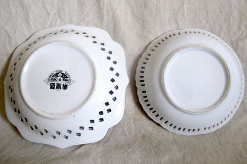 Two Lovely Porcelain Trinket Bowls with lacey rims. 140mm and 12,5mm diameter.