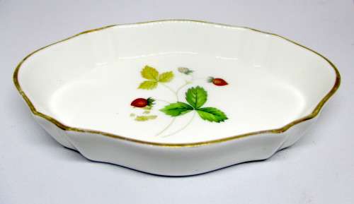 Vintage Wedgwood Wild Strawberry Fine Bone China Dressing Table Trinket tray.