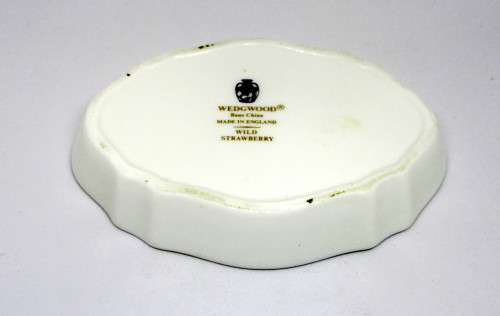 Vintage Wedgwood Wild Strawberry Fine Bone China Dressing Table Trinket tray.