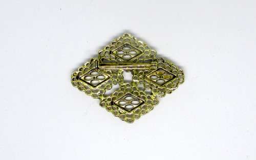 Vintage Gold Colored Brooch. Costume Jewelry.