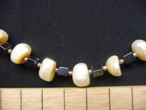 Vintage Faux Freshwater Pearls and Hematite Necklace. 40cm.