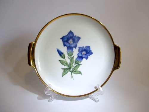 Pristine Kaiser Trinket plate Made in West Germany. 16,5 cm diameter.