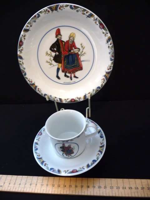 Vintage RORSTRAND Swedish National Costumes `Vastergotland` TRIO SET, Excellent Condition.